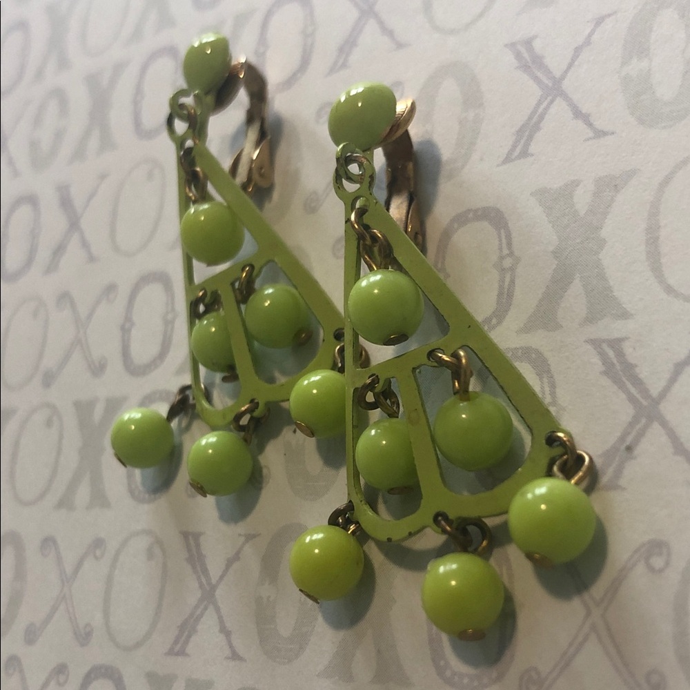 VINTAGE DANGLE DROP CLIP EARRINGS